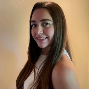 Meet your Posher, Chloe